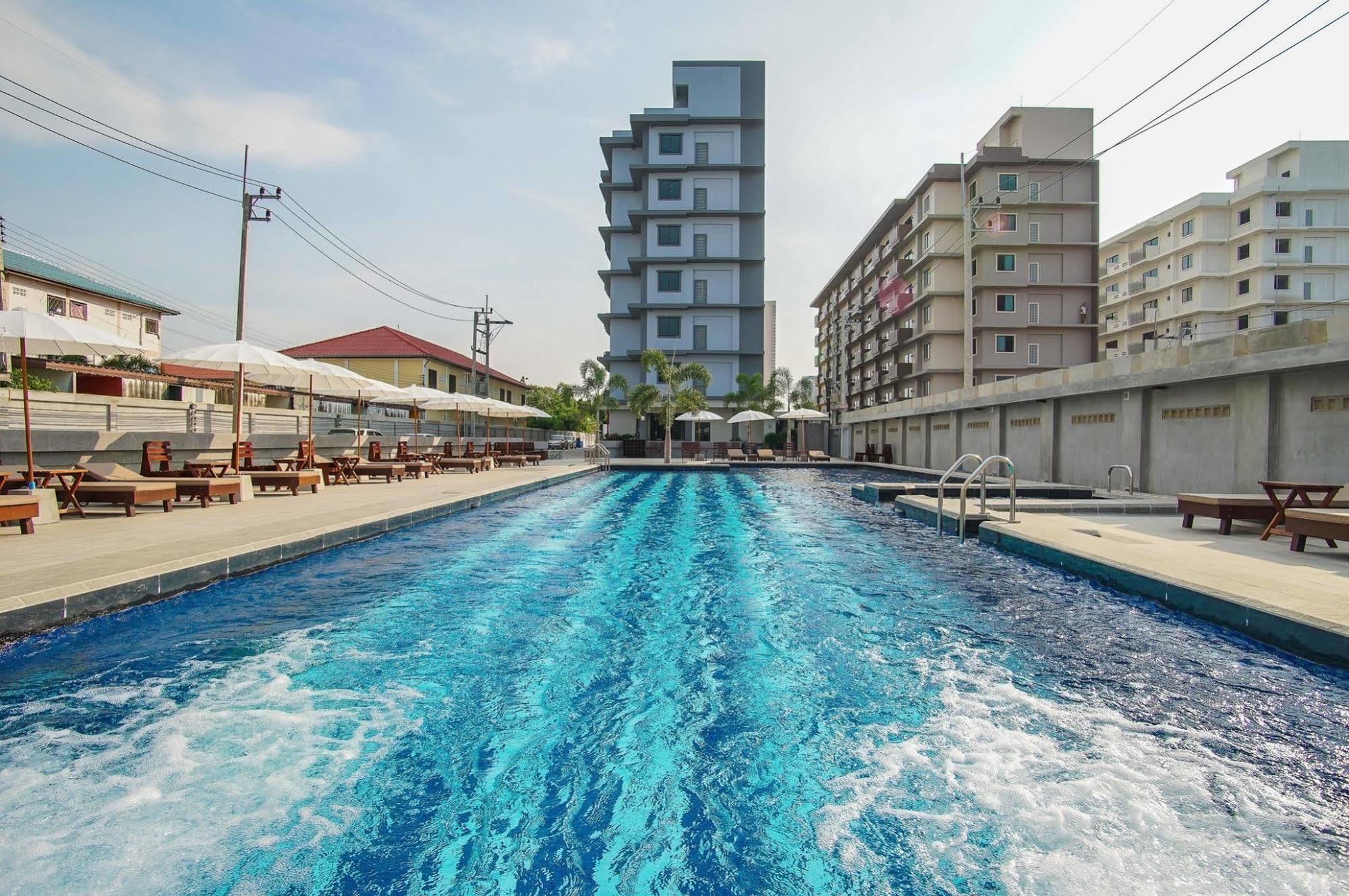 カランダ ホテル Ban Nong Hin  エクステリア 写真